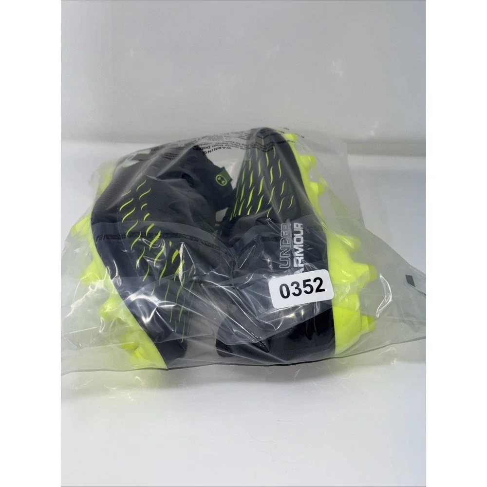Under Armour Magnetico Select 4 FG Cleats Men Sz10, Black Yellow Molded
